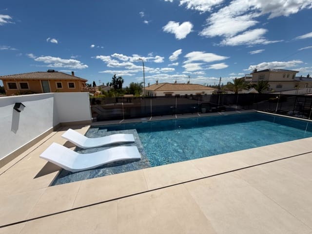 3 slaapkamer Villa te koop in Ciudad Quesada, Rojales met zwembad - € 1.050.000 (Ref: 9296326)