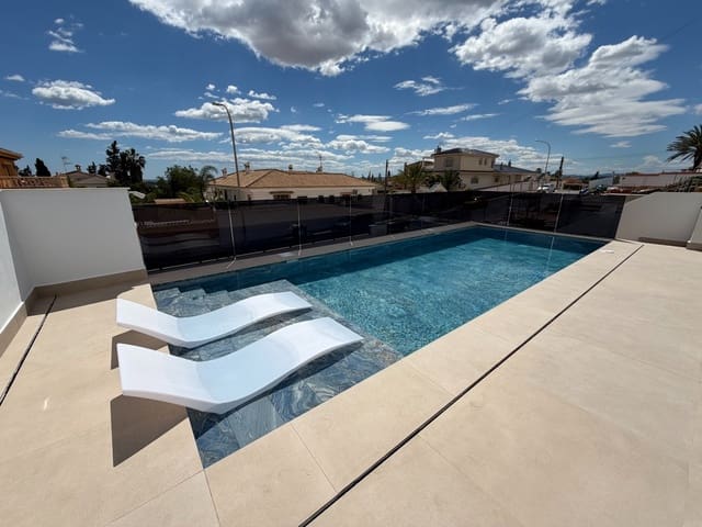 3 slaapkamer Villa te koop in Ciudad Quesada, Rojales met zwembad - € 1.050.000 (Ref: 9296326)