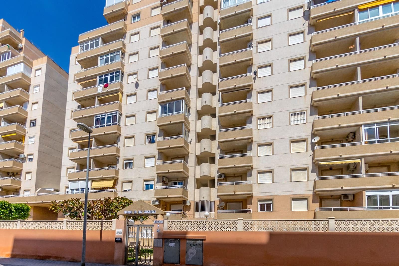 2 slaapkamer Appartement te koop in Torrevieja met zwembad - € 129.900 (Ref: 9314612)