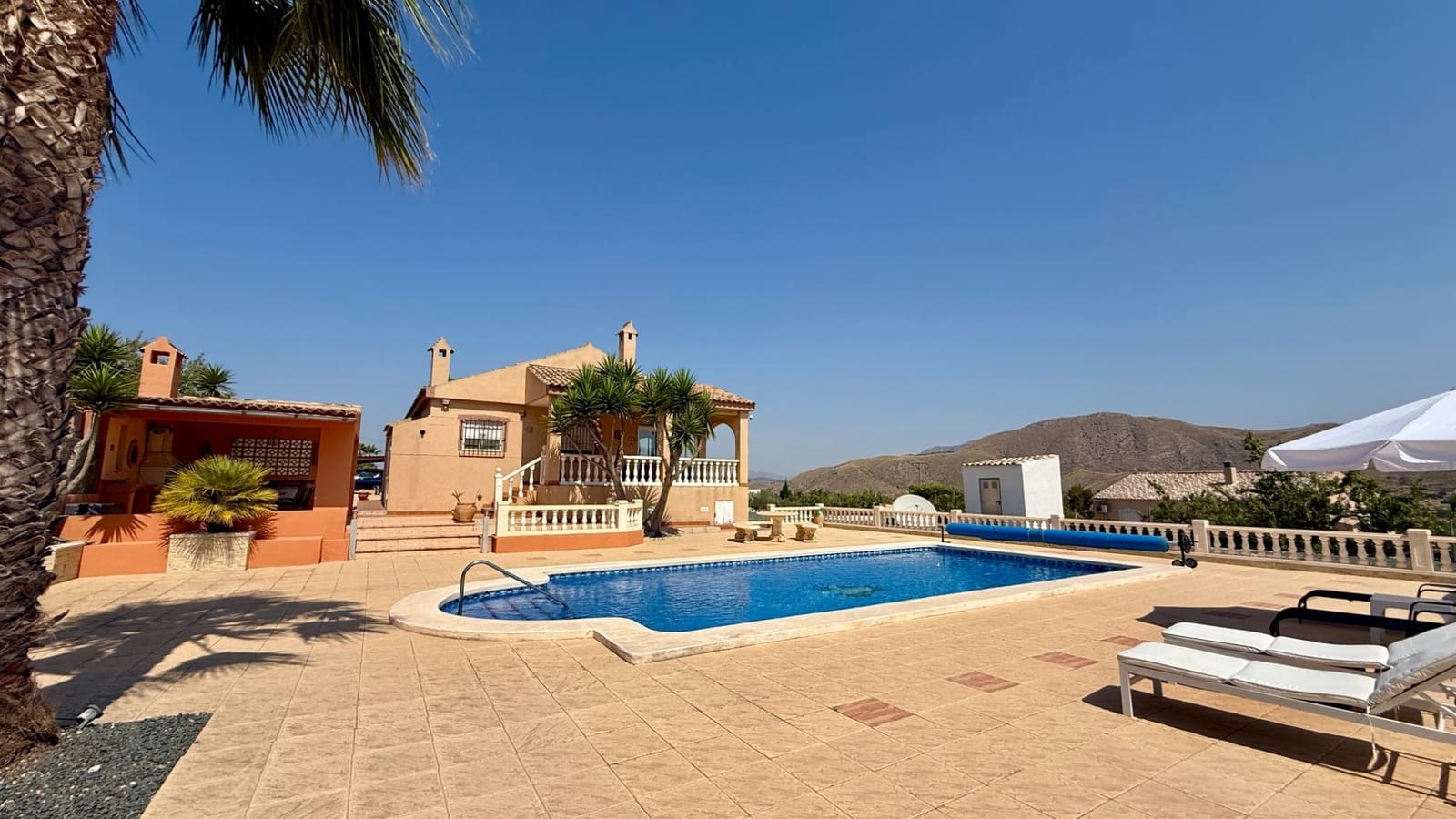 5 soveværelse Villa til salg i Hondon de los Frailes med swimmingpool - € 440.000 (Ref: 9360773)