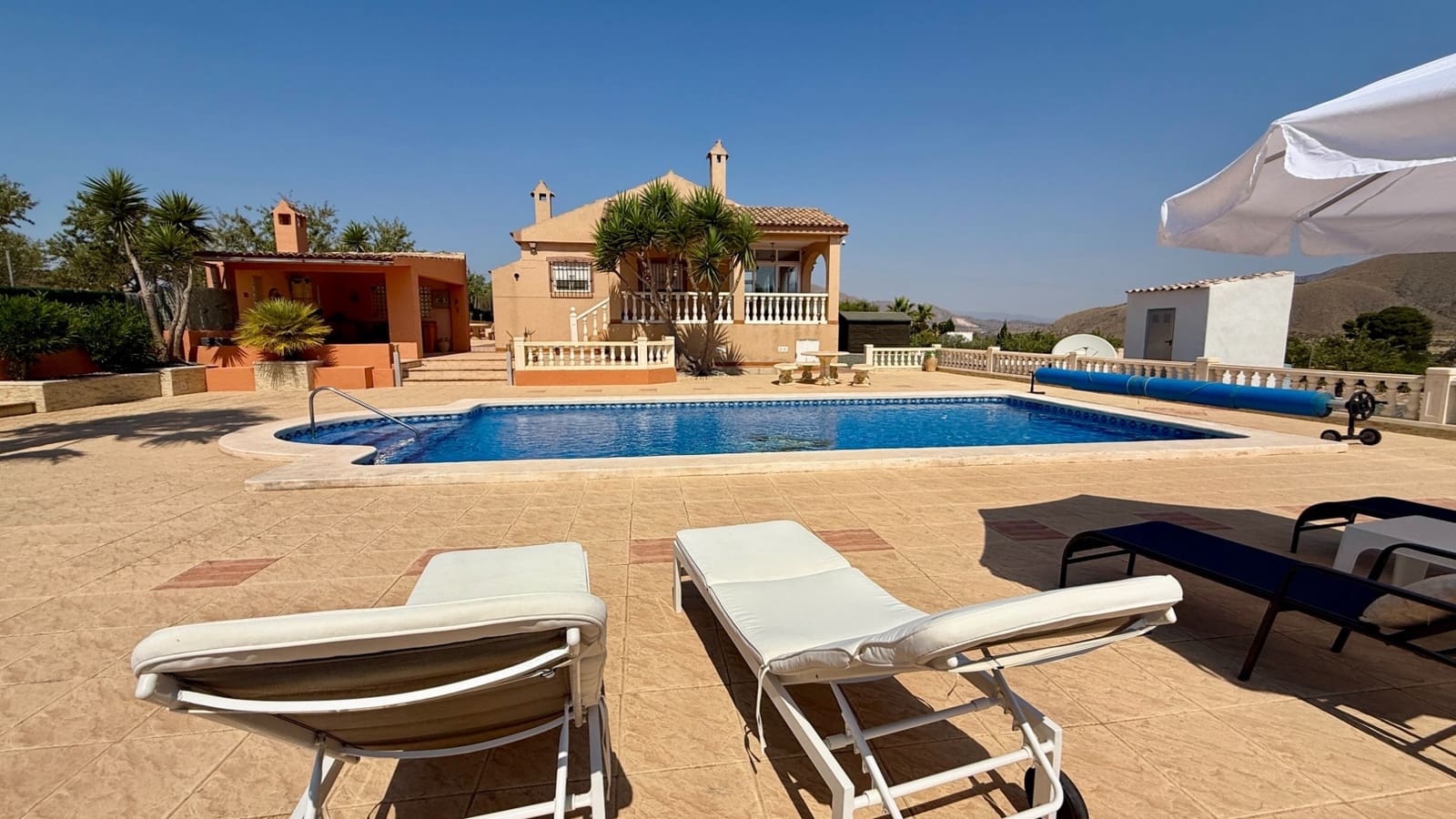 5 soveværelse Villa til salg i Hondon de los Frailes med swimmingpool - € 440.000 (Ref: 9360773)