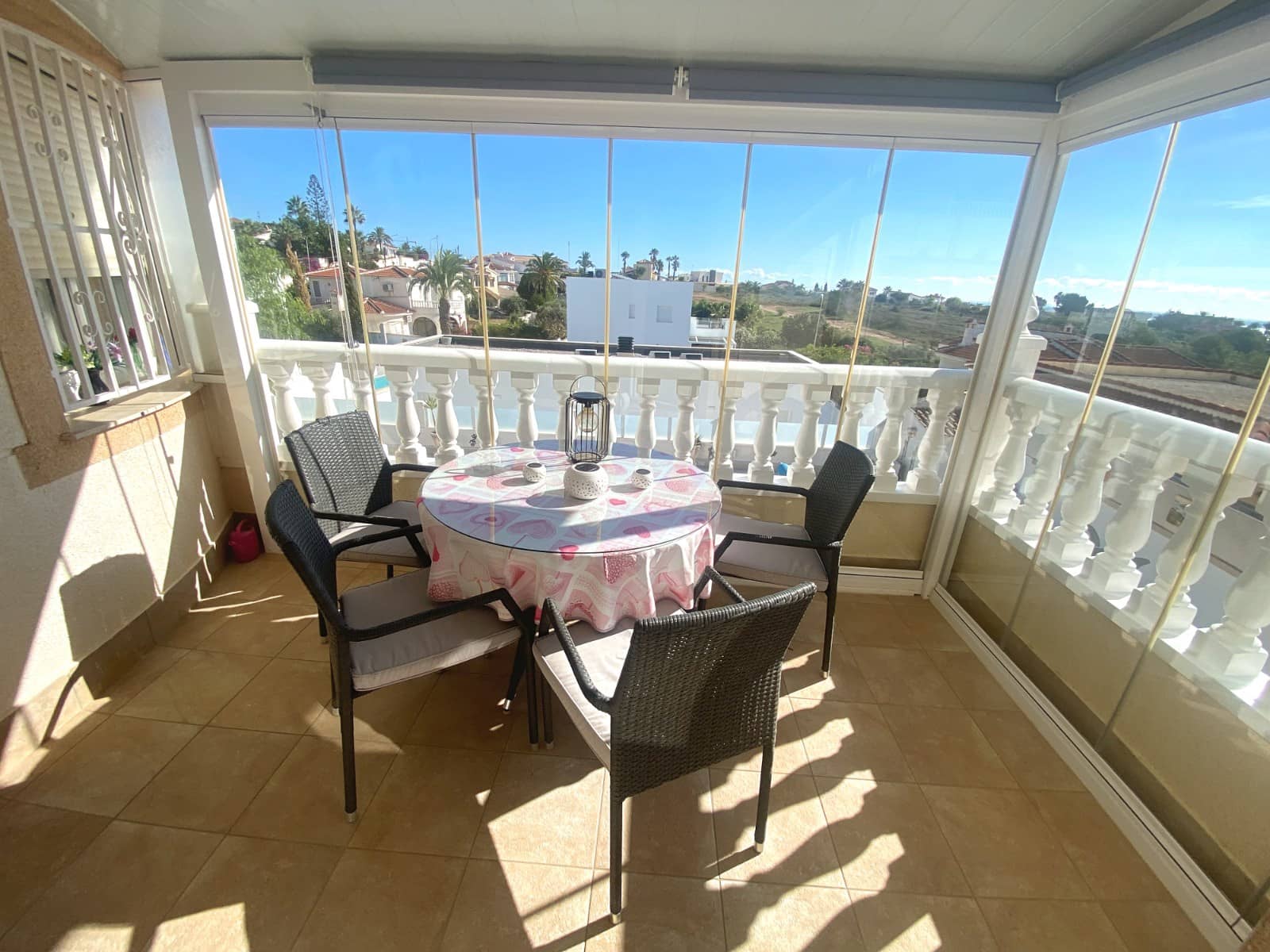 Chalet de 3 habitaciones en Ciudad Quesada en venta con piscina - 575.000 € (Ref: 9371172)