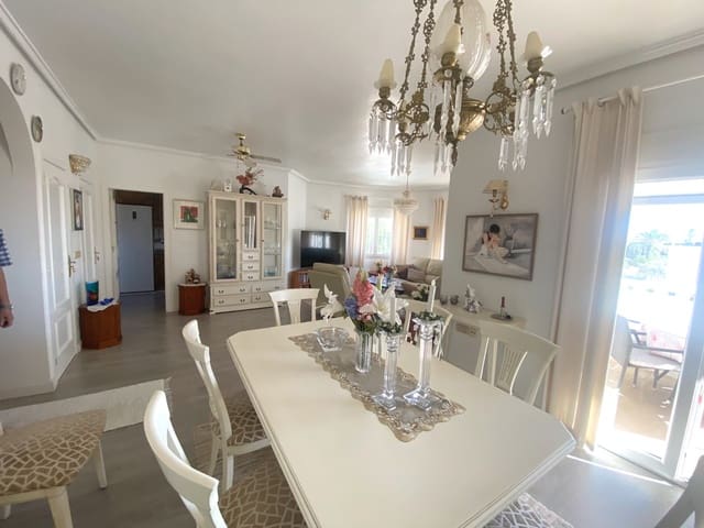 Chalet de 3 habitaciones en Ciudad Quesada, Rojales en venta con piscina - 575.000 € (Ref: 9371172)