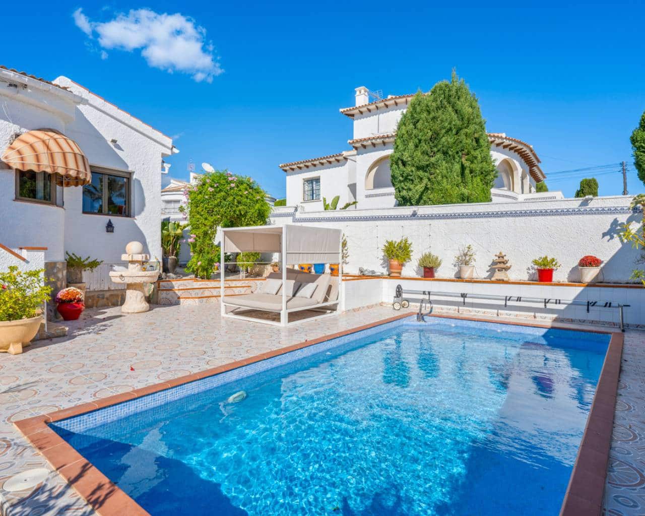 4 chambre Villa/Maison à vendre à Ciudad Quesada avec piscine - 650 000 € (Ref: 9371174)