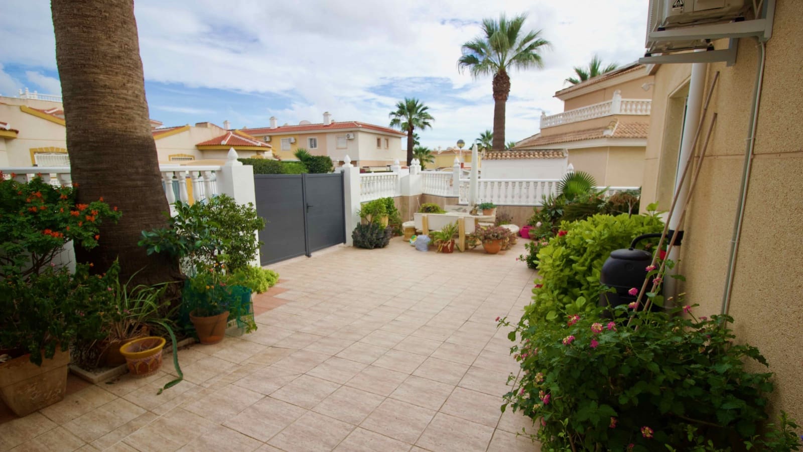 3 bedroom Villa for sale in Ciudad Quesada with pool - € 272,500 (Ref: 9372139)