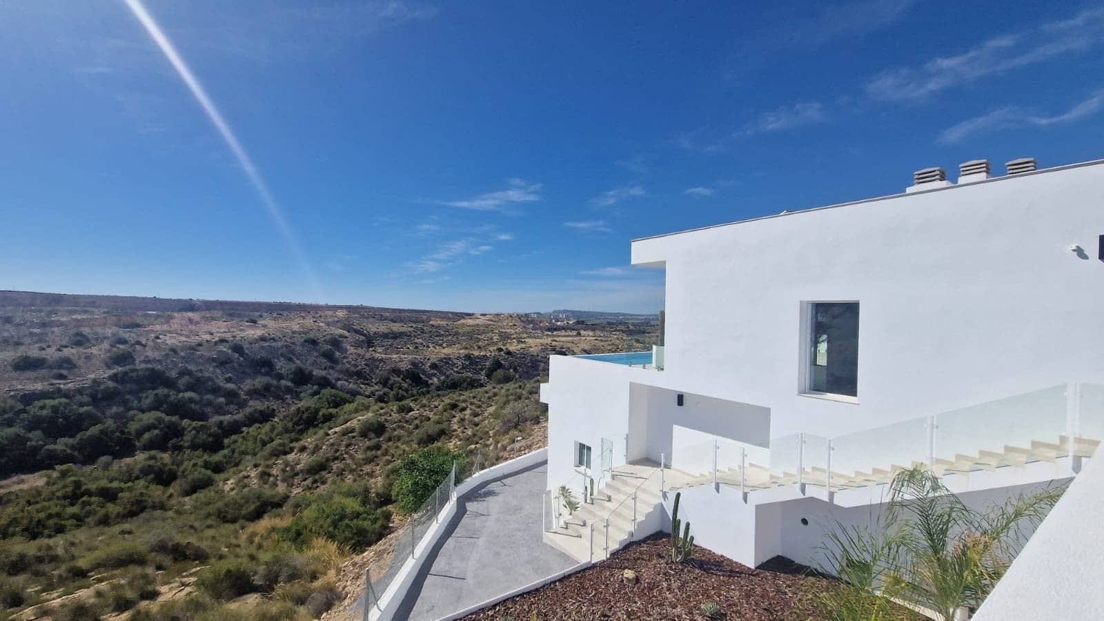 Villa for sale in La Marina with pool - € 1,590,000 (Ref: 9372259)