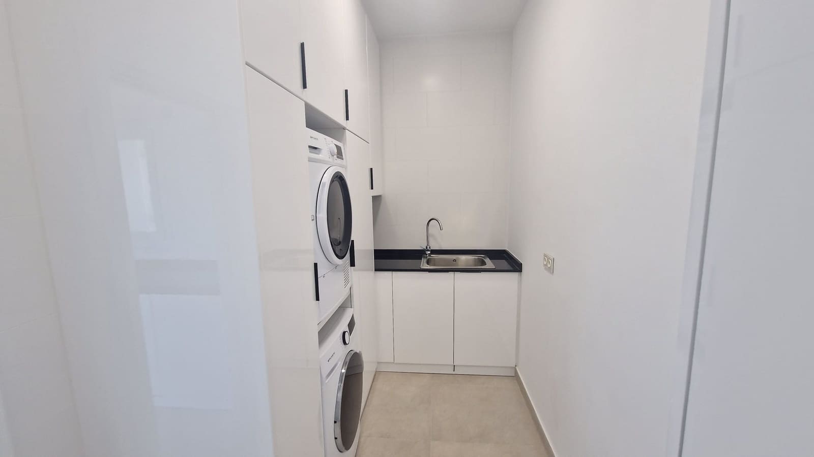 Villa for sale in La Marina with pool - € 1,590,000 (Ref: 9372259)