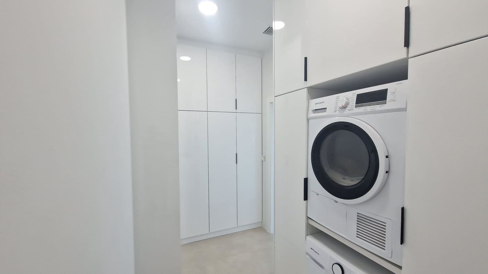 Villa for sale in La Marina with pool - € 1,590,000 (Ref: 9372259)