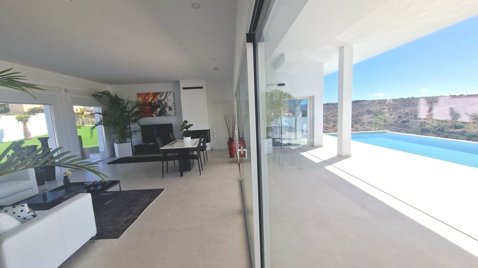 Villa for sale in La Marina with pool - € 1,590,000 (Ref: 9372259)