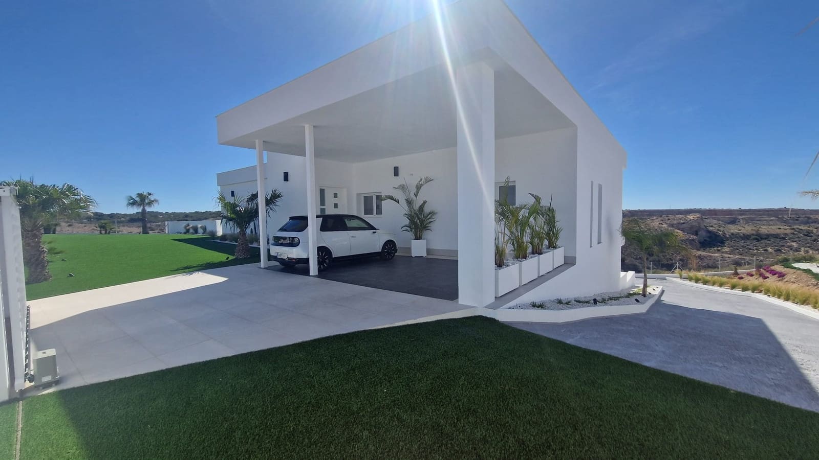 Villa for sale in La Marina with pool - € 1,590,000 (Ref: 9372259)