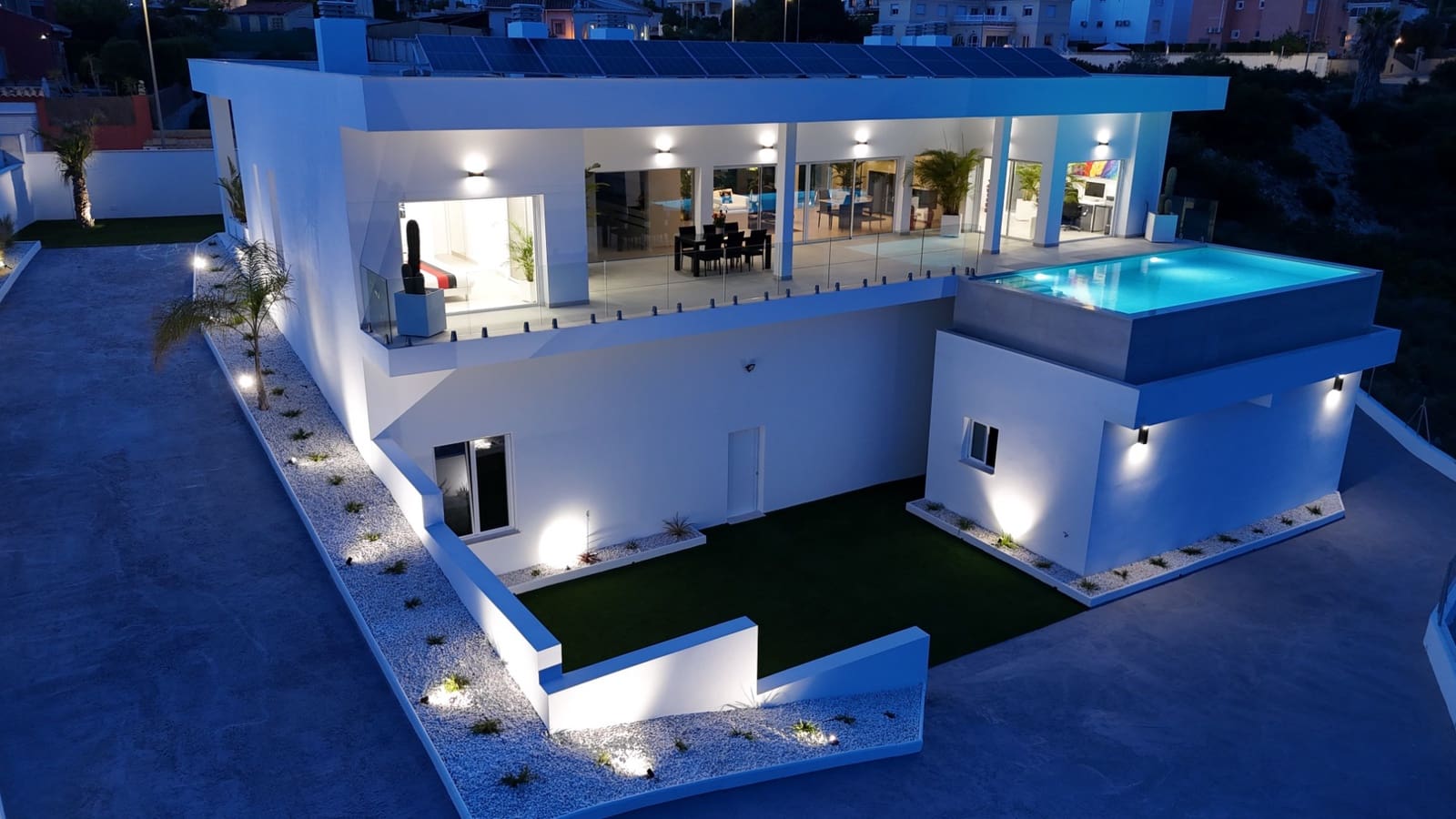 Villa for sale in La Marina with pool - € 1,590,000 (Ref: 9372259)
