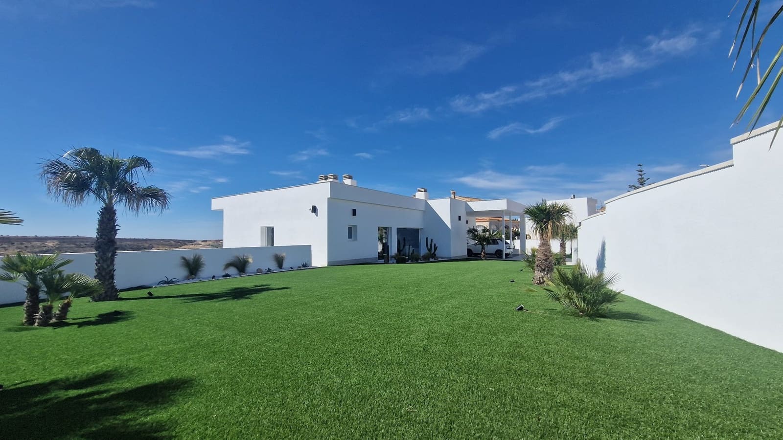Villa for sale in La Marina with pool - € 1,590,000 (Ref: 9372259)