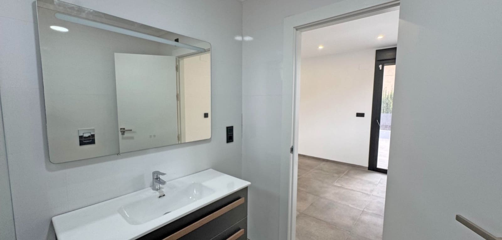 4 bedroom Villa for sale in Torrevieja with pool - € 495,000 (Ref: 9394409)