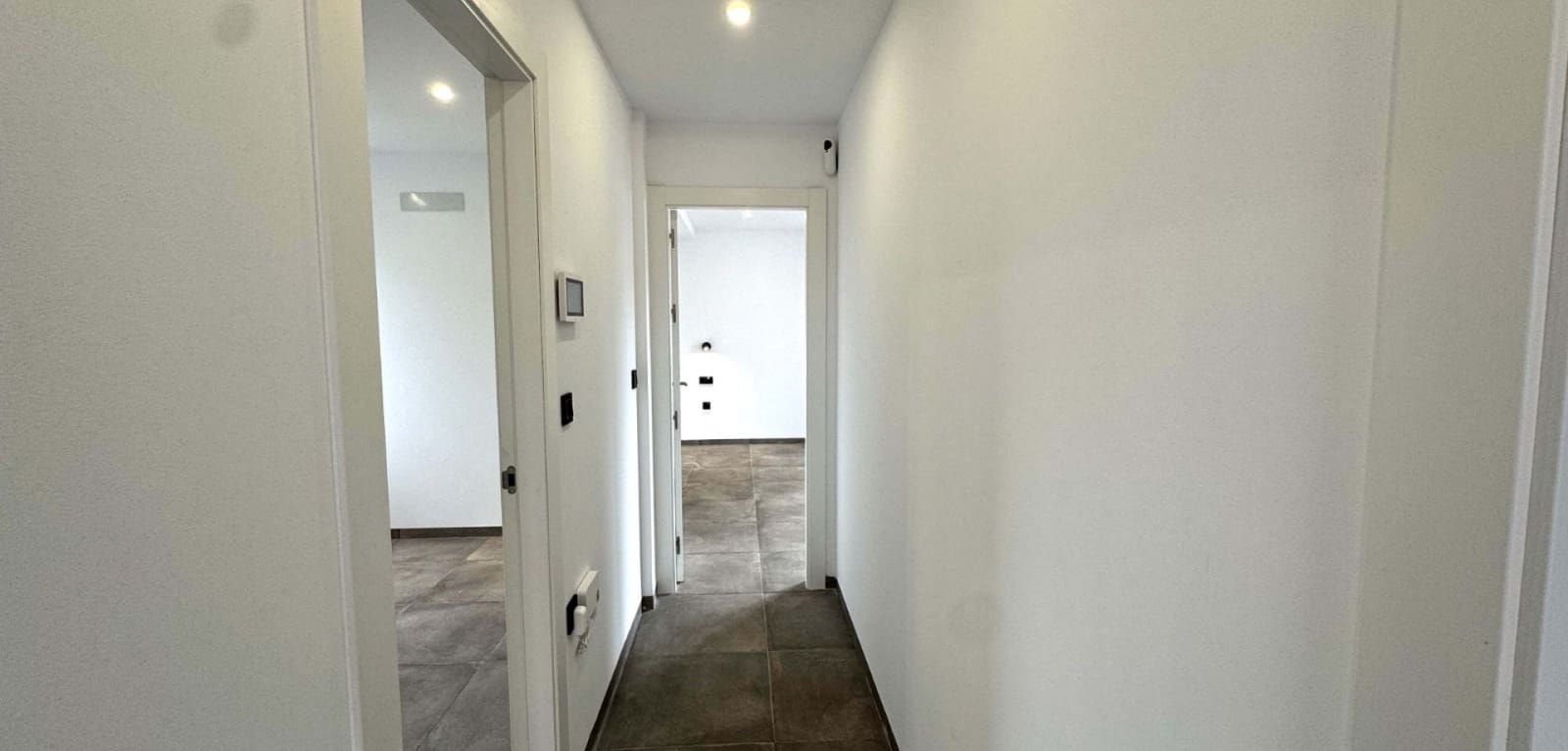 4 bedroom Villa for sale in Torrevieja with pool - € 495,000 (Ref: 9394409)