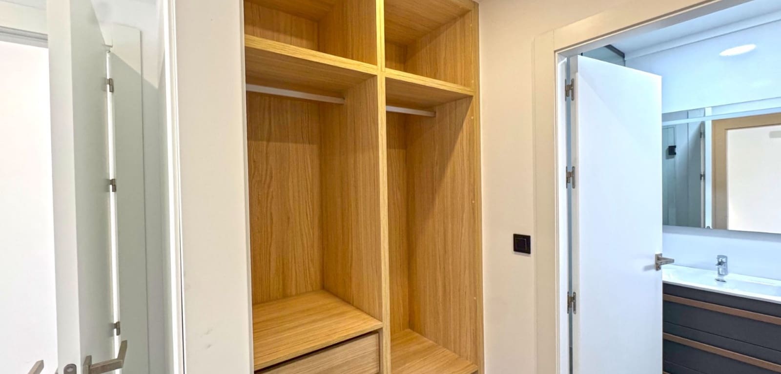 4 bedroom Villa for sale in Torrevieja with pool - € 495,000 (Ref: 9394409)