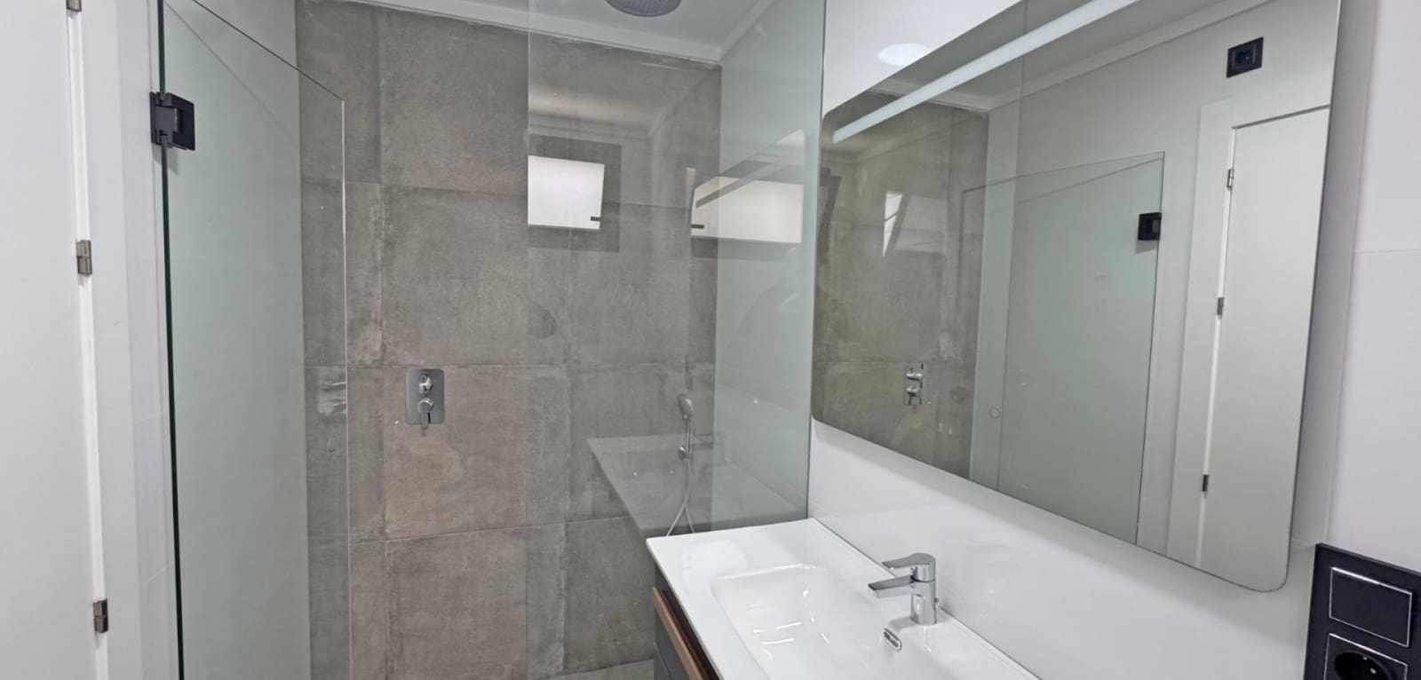 4 bedroom Villa for sale in Torrevieja with pool - € 495,000 (Ref: 9394409)