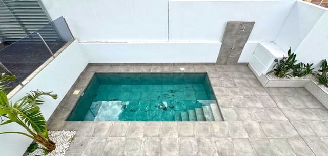 4 chambre Villa/Maison à vendre à Los Balcones - Los Altos, Torrevieja avec piscine - 495 000 € (Ref: 9394409)