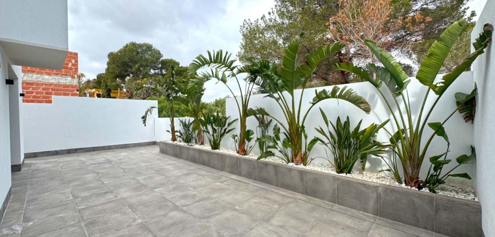 4 bedroom Villa for sale in Torrevieja with pool - € 495,000 (Ref: 9394409)