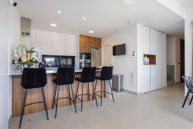 4 soverom Villa til salgs i Ciudad Quesada, Rojales med svømmebasseng - € 699 000 (Ref: 9404745)