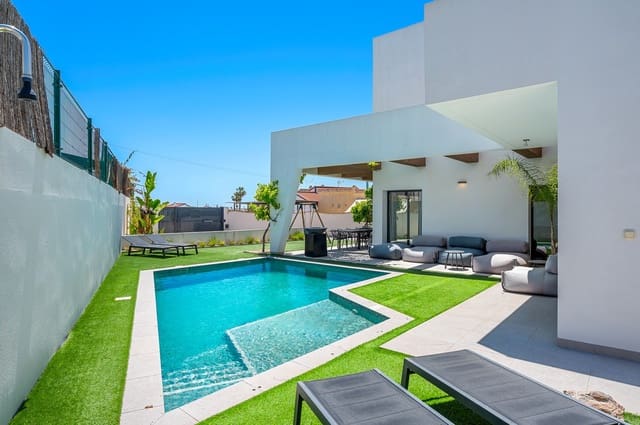 4 chambre Villa/Maison à vendre à Ciudad Quesada, Rojales avec piscine - 669 000 € (Ref: 9404745)