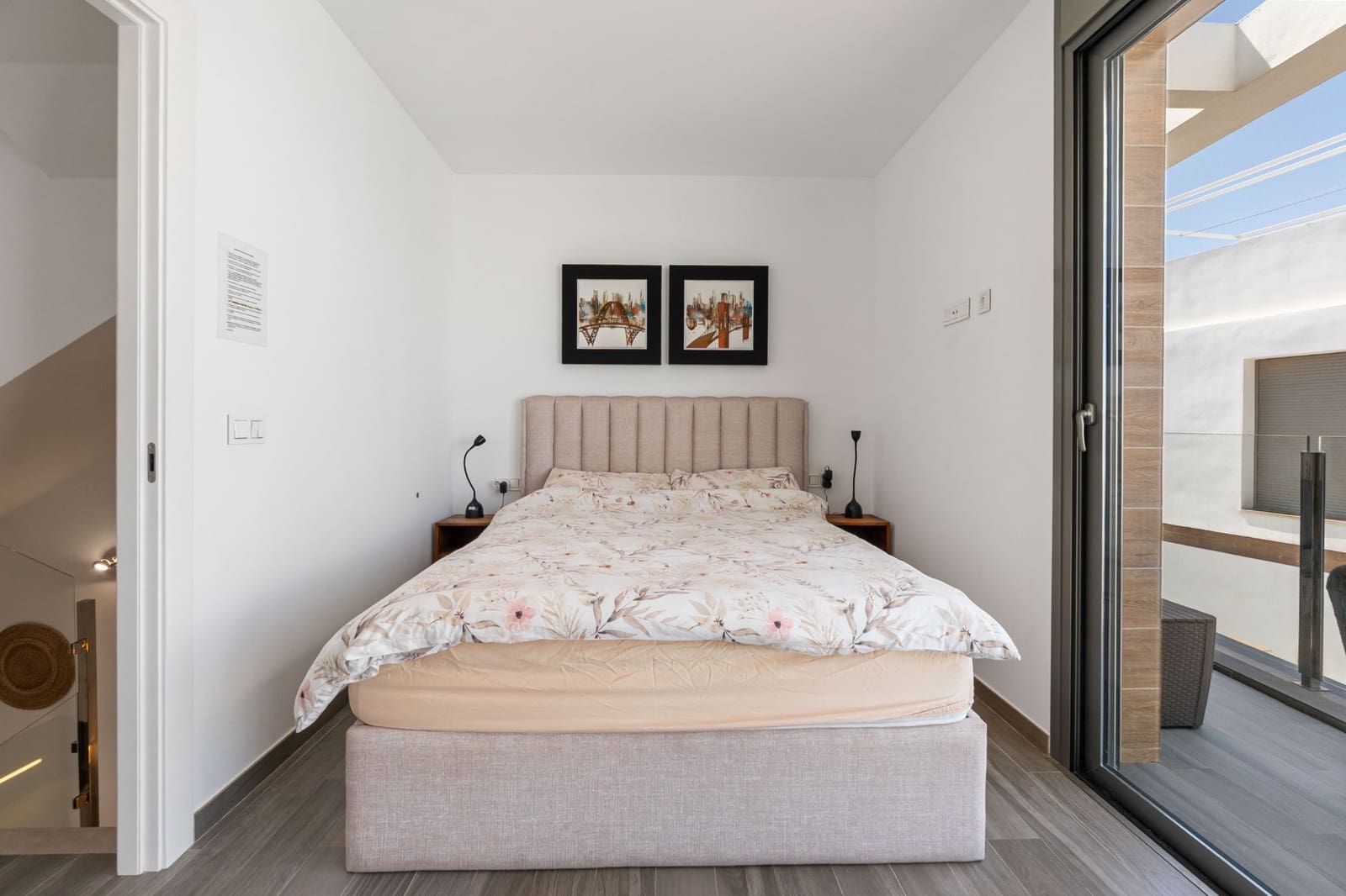 Chalet de 3 habitaciones en Villamartin en venta con piscina - 429.000 € (Ref: 9409366)