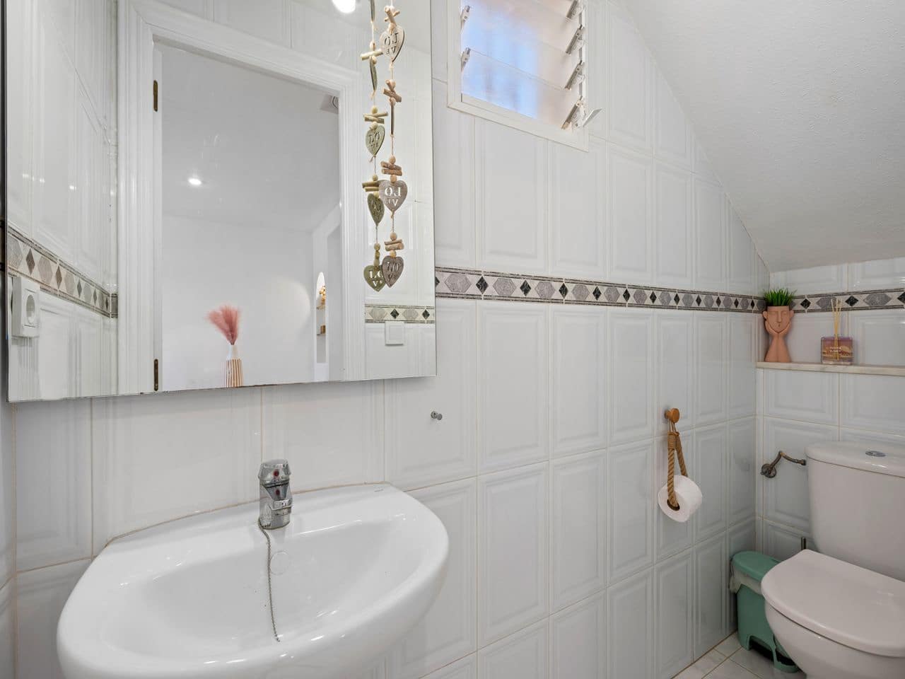 3 sovrum Semi-fristående Villa till salu i Benimar med pool - 269 000 € (Ref: 9426602)