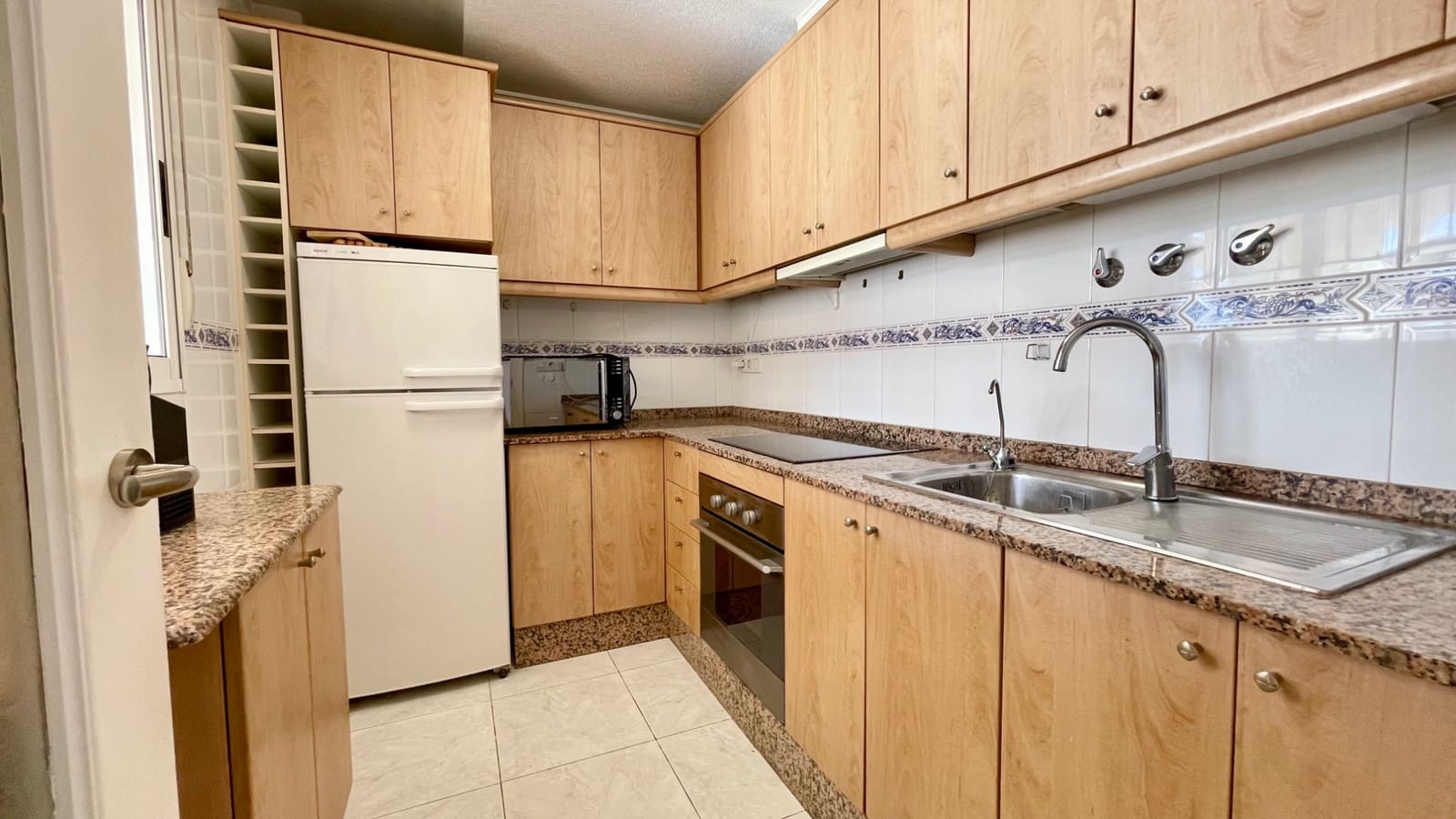 3 slaapkamer Villa te koop in Los Altos met zwembad - € 340.000 (Ref: 9460608)