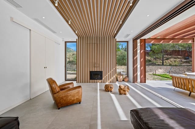 4 slaapkamer Villa te koop in Finestrat Pueblo, Finestrat met zwembad - € 1.490.000 (Ref: 9506579)