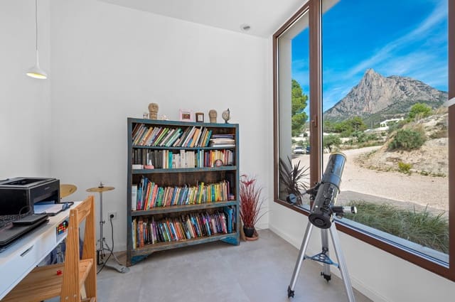 4 slaapkamer Villa te koop in Finestrat Pueblo, Finestrat met zwembad - € 1.490.000 (Ref: 9506579)