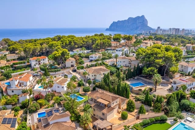 5 soverom Villa til salgs i Benissa med svømmebasseng - € 1 690 000 (Ref: 9506581)