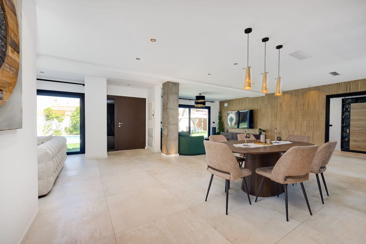 5 camera da letto Villa in vendita in Torrevieja con piscina - 1.250.000 € (Rif: 9626094)