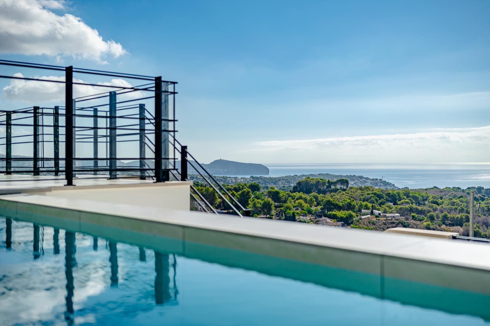 3 bedroom Villa for sale in Pedramala with pool - € 2,600,000 (Ref: 9650427)