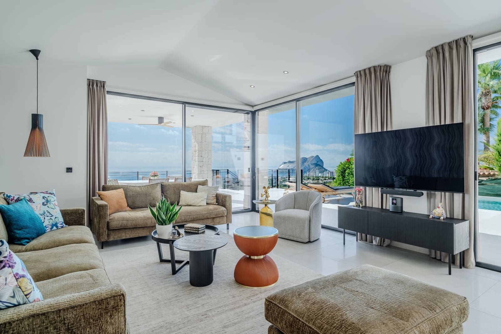 3 bedroom Villa for sale in Pedramala with pool - € 2,600,000 (Ref: 9650427)