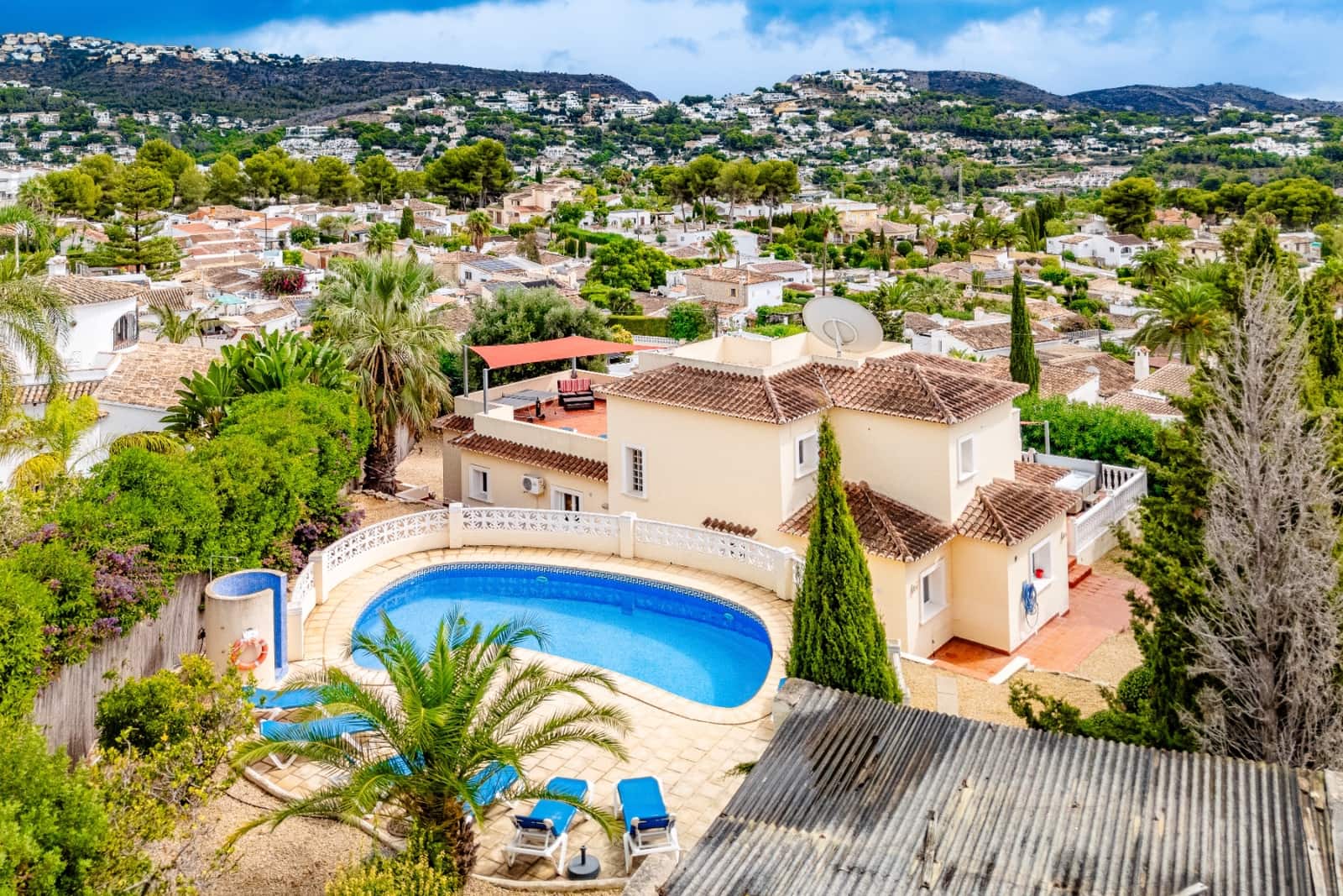 6 chambre Villa/Maison à vendre à Moraira avec piscine - 950 000 € (Ref: 9656956)