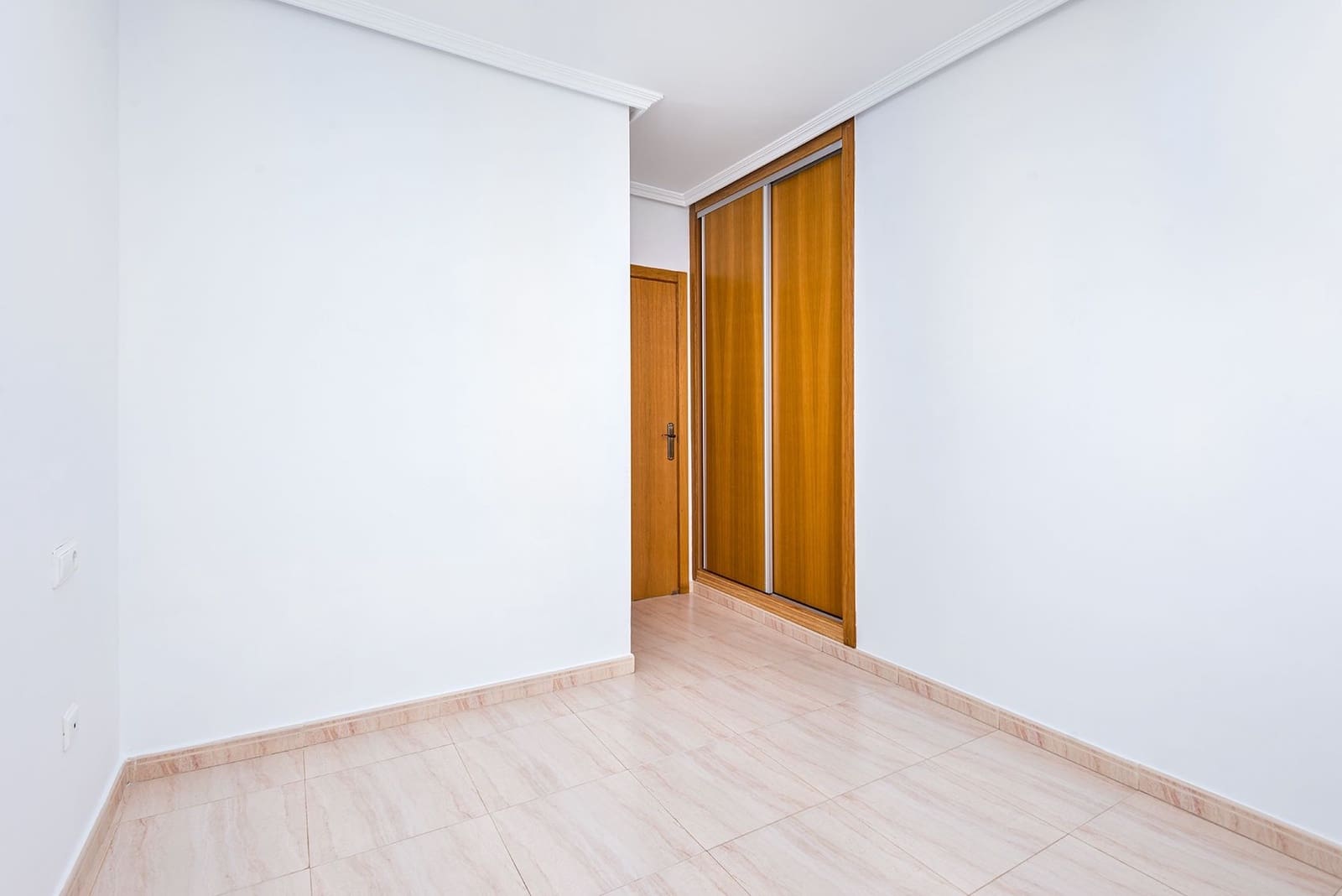 2 Zimmer Apartment zu verkaufen in Cabo Roig mit Pool - 185.000 € (Ref: 9672440)