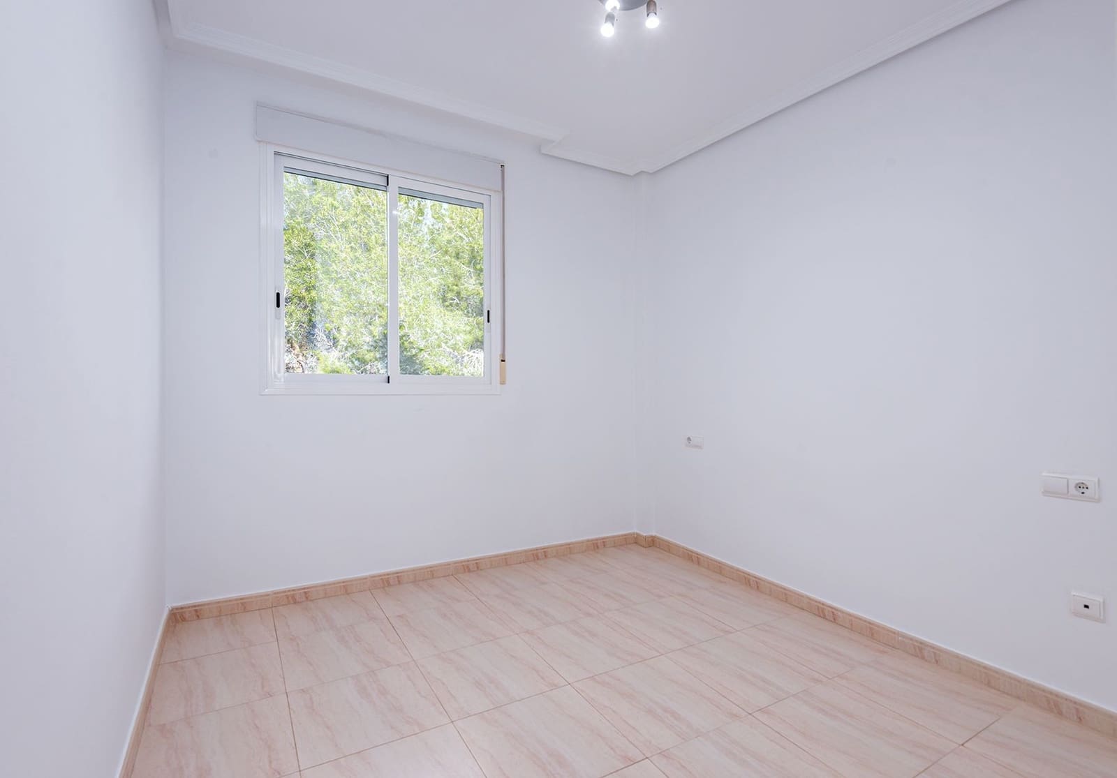 2 Zimmer Apartment zu verkaufen in Cabo Roig mit Pool - 185.000 € (Ref: 9672440)