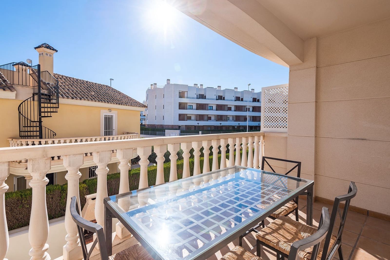 2 Zimmer Apartment zu verkaufen in Cabo Roig mit Pool - 185.000 € (Ref: 9672440)