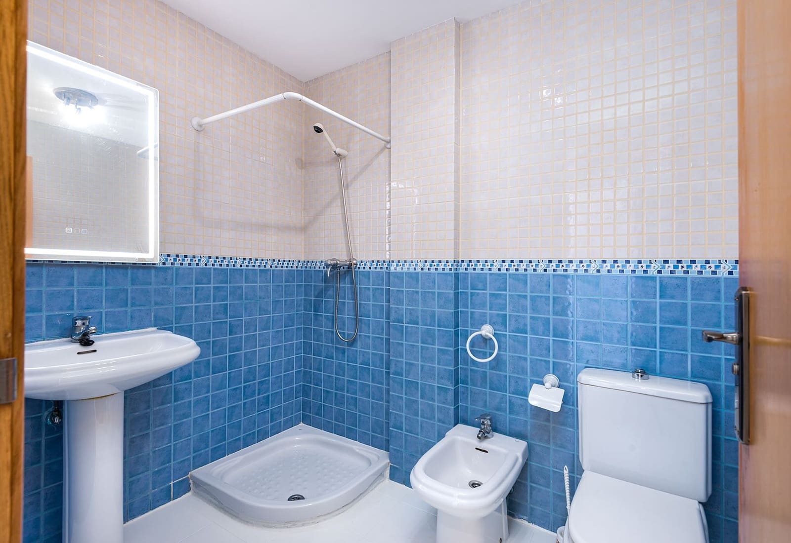 2 Zimmer Apartment zu verkaufen in Cabo Roig mit Pool - 185.000 € (Ref: 9672440)