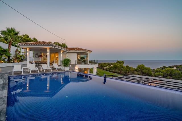 5 soverom Villa til salgs i Benissa med svømmebasseng - € 3 850 000 (Ref: 9716629)