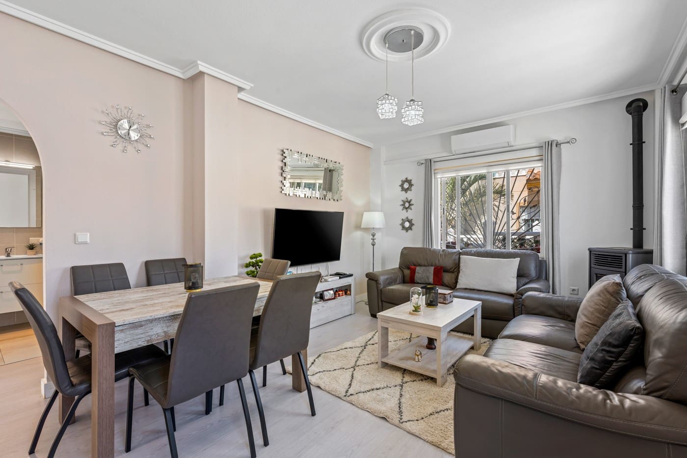 3 soveværelse Villa til salg i Ciudad Quesada med swimmingpool - € 239.000 (Ref: 9790041)