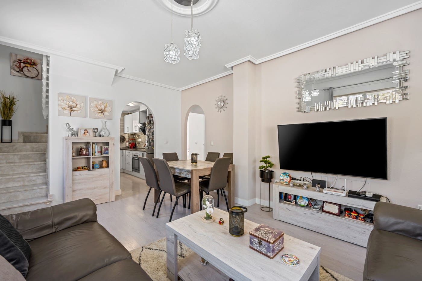 3 soveværelse Villa til salg i Ciudad Quesada med swimmingpool - € 239.000 (Ref: 9790041)