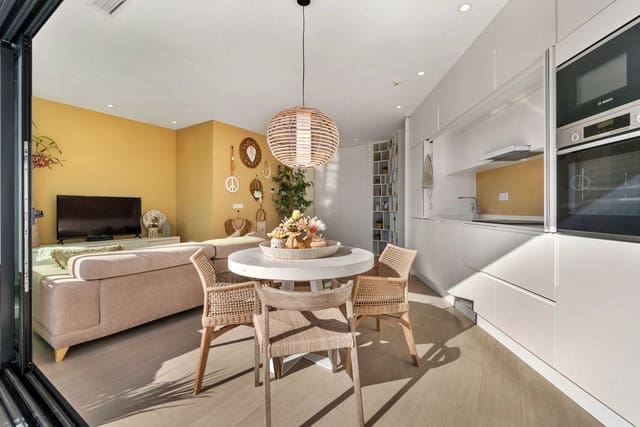 2 Zimmer Apartment zu verkaufen in Las Colinas Golf, Orihuela mit Pool - 359.000 € (Ref: 9812564)