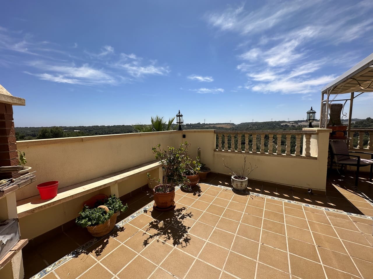 5 Zimmer Villa zu verkaufen in Villamartin mit Pool - 635.000 € (Ref: 9848082)