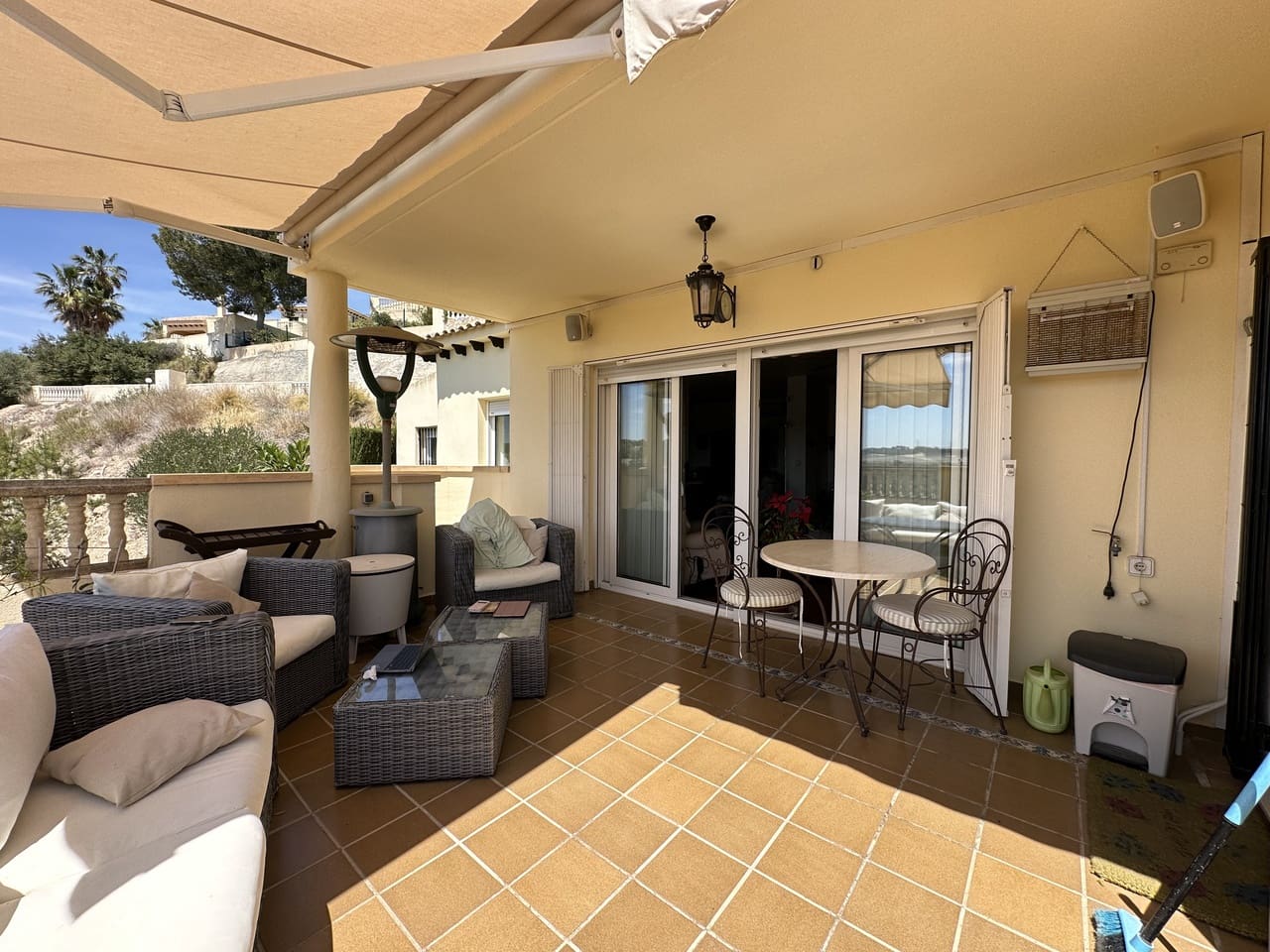5 Zimmer Villa zu verkaufen in Villamartin mit Pool - 635.000 € (Ref: 9848082)