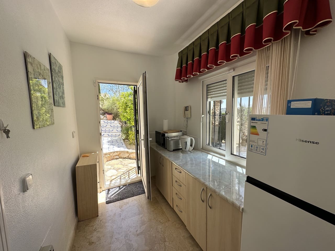 5 Zimmer Villa zu verkaufen in Villamartin mit Pool - 635.000 € (Ref: 9848082)