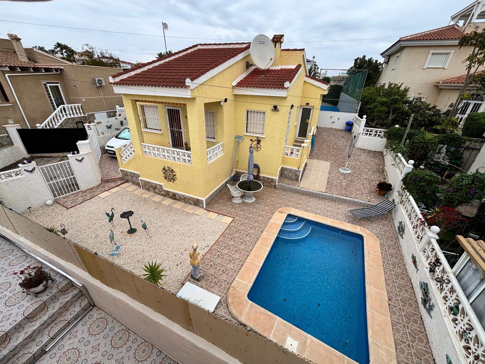 2 slaapkamer Villa te koop in Ciudad Quesada met zwembad - € 210.000 (Ref: 9850478)