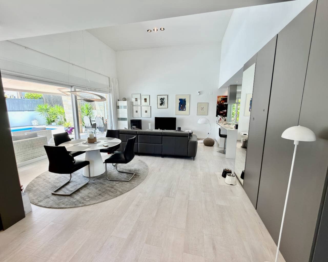 3 bedroom Villa for sale in Algorfa with pool - € 585,000 (Ref: 9867435)