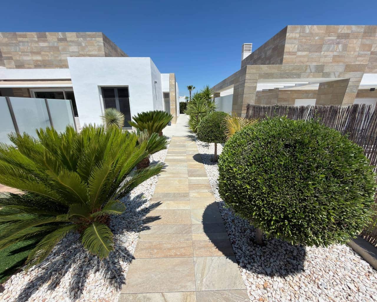 3 bedroom Villa for sale in Algorfa with pool - € 585,000 (Ref: 9867435)