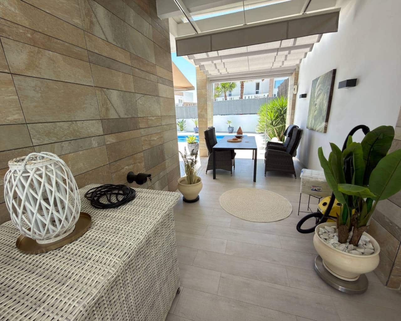 3 bedroom Villa for sale in Algorfa with pool - € 585,000 (Ref: 9867435)