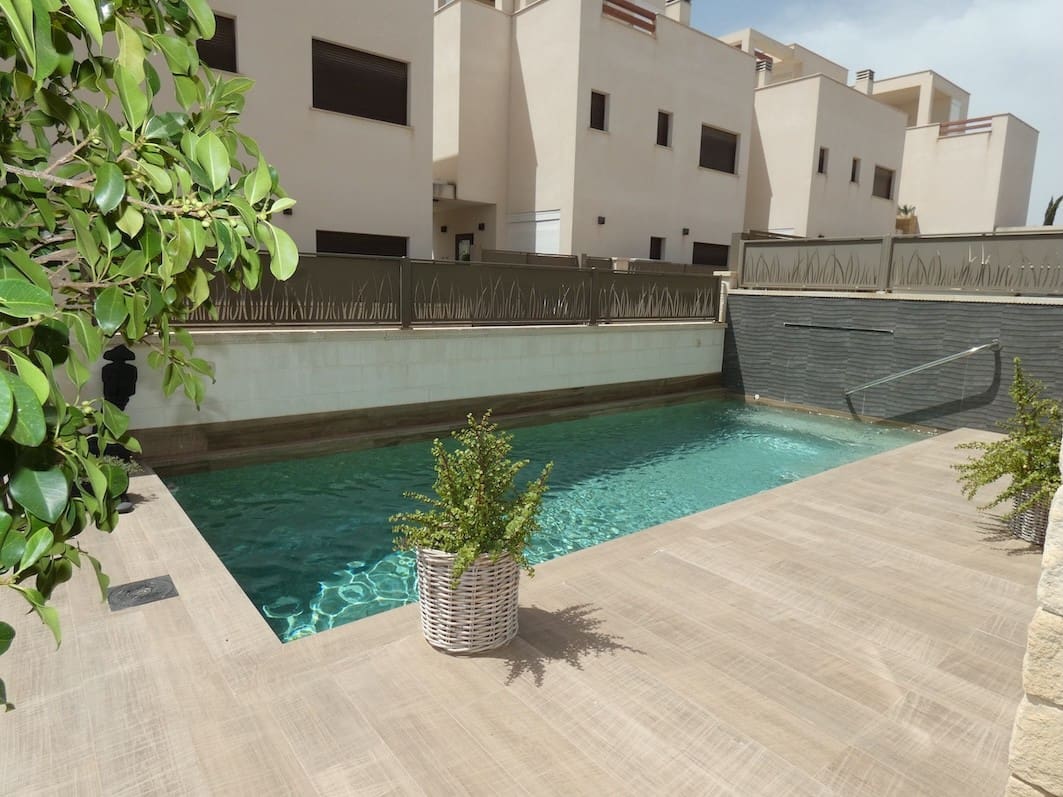 3 bedroom Villa for sale in Ciudad Quesada with pool - € 445,000 (Ref: 9918749)